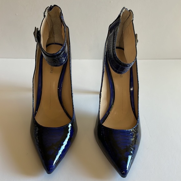 Gianni Bini 4” High Heel Pointed shoe with 1 1/2 Ankle Strap with back zipper - Picture 6 of 16